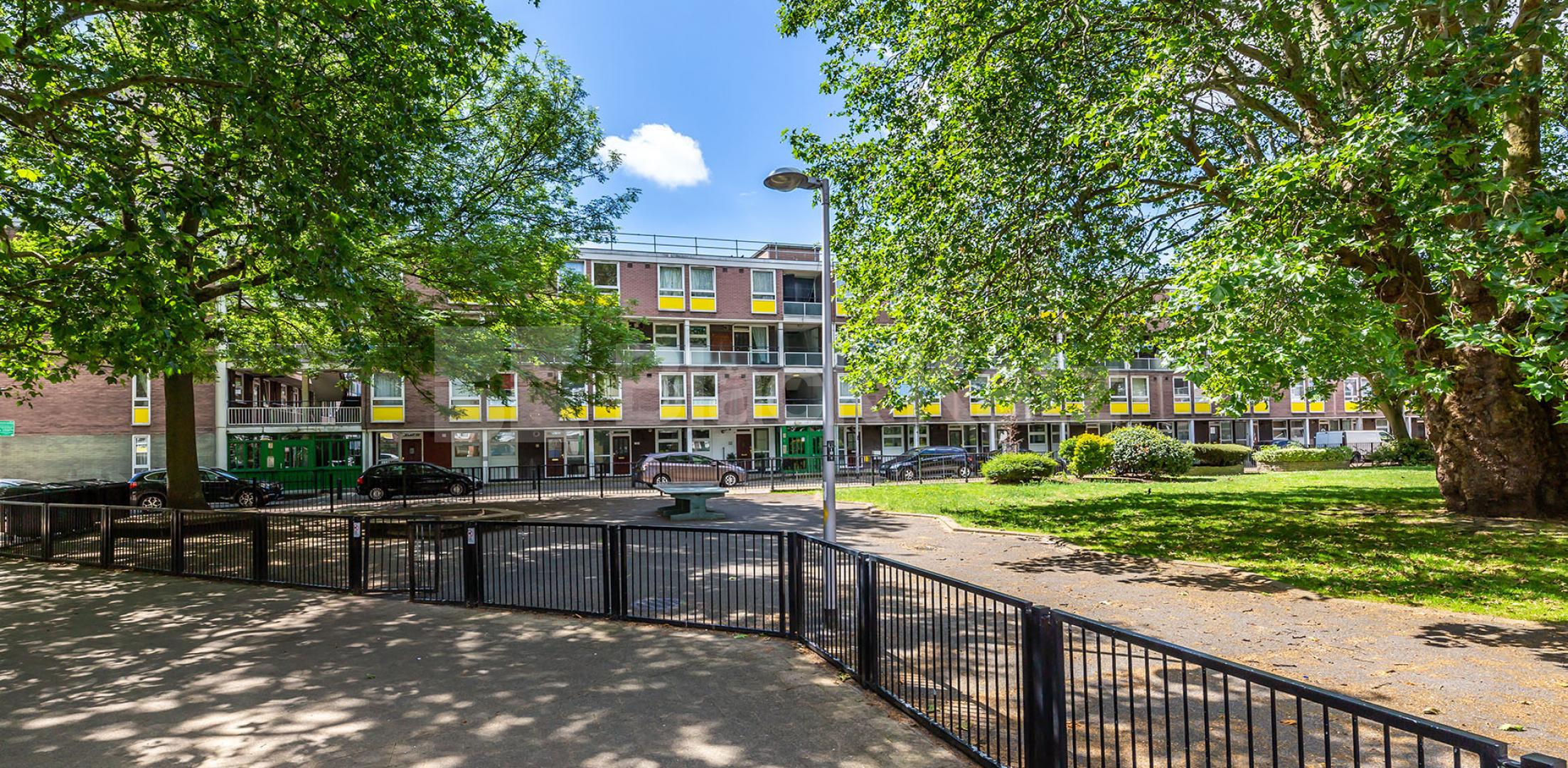 			1 Bedroom, 1 bath, 1 reception Flat			 Clarence Gardens, Euston